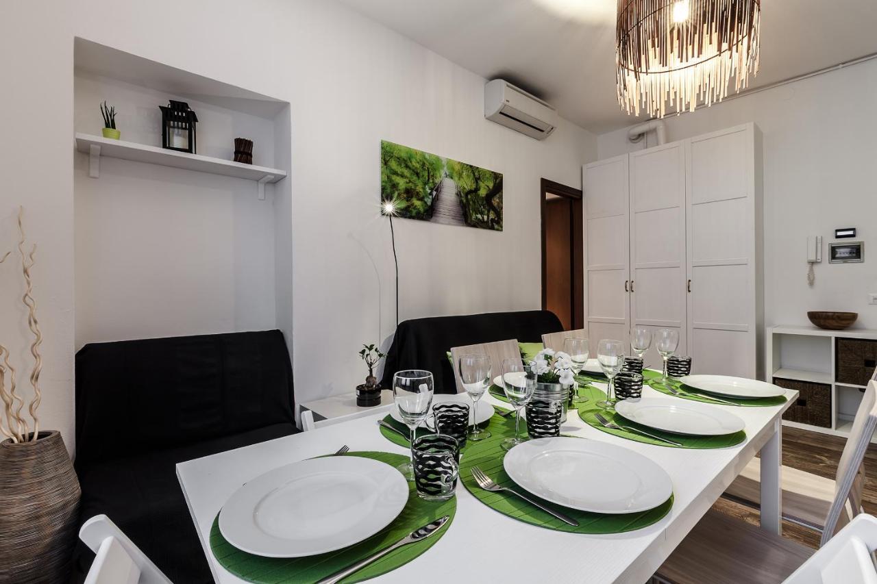 Stayeasy Fara12 - Central Station & Downtown Walking Distance Милан Экстерьер фото